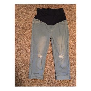 Maternity blue jean capris size L
